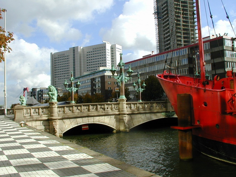 mooie-brug-aan-wijnhaven_943237240_o.jpg